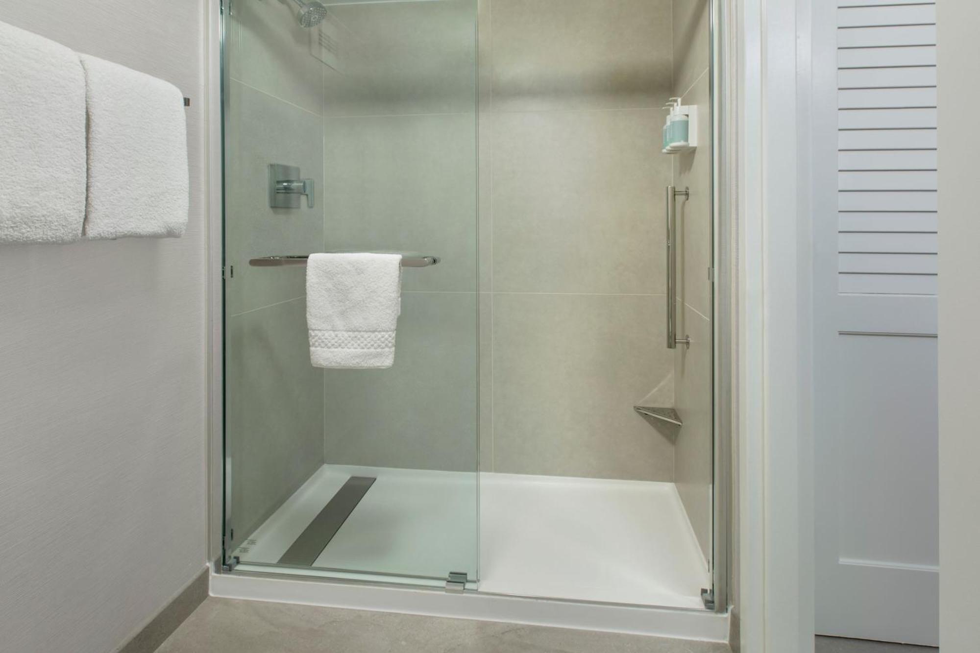 Courtyard By Marriott Tarrytown Westchester County Exterior foto